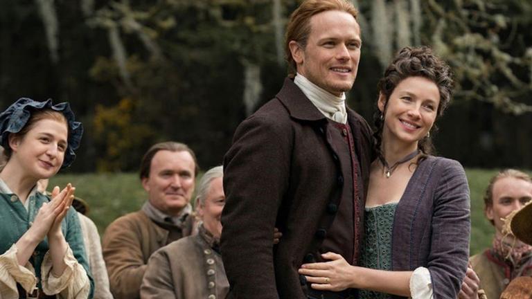 Fora das telas você provavelmente não reconheria esse casal de atores de Outlander