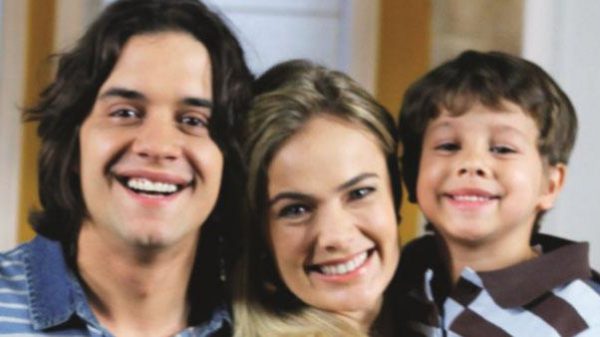 chiquititas:-andreia-e-junior-viajam-juntos