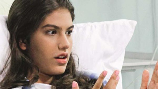 chiquititas:-boa-noticia!-mili-volta-a-enxergar