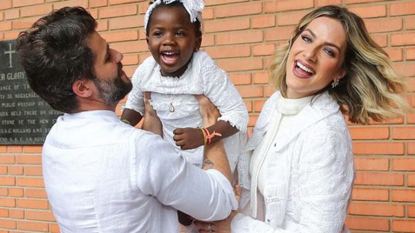 giovanna-ewbank-e-bruno-gagliasso-prestam-queixa-de-racismo-por-ofensas-feitas-contra-titi