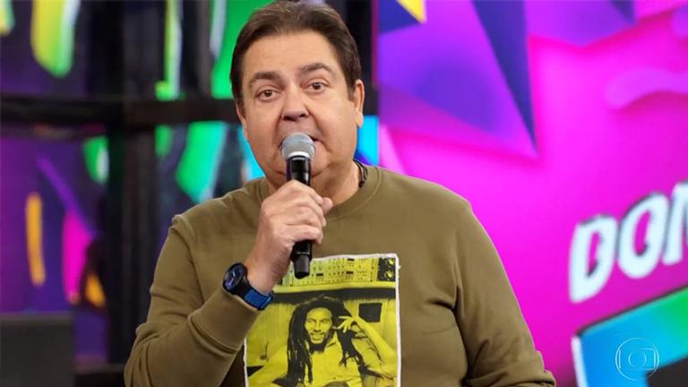 faustao-se-irrita-com-atraso-e-detona-var-do-brasileirao