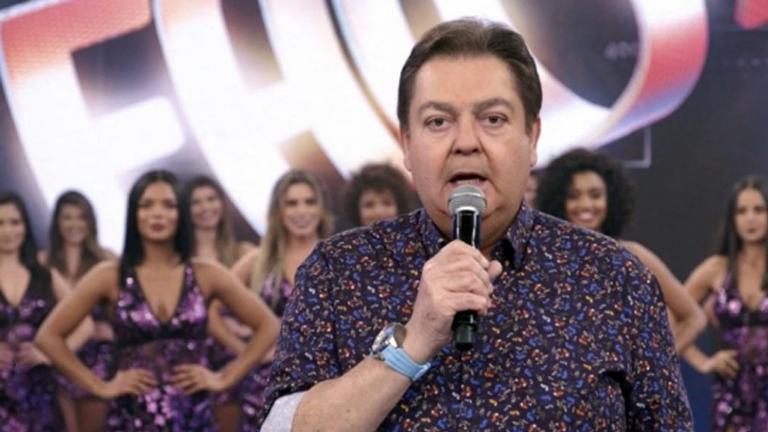 faustao-demite-11-bailarinas-do-programa