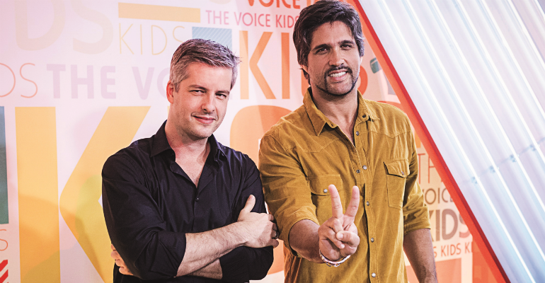 dupla-victor-&-leo-rouba-a-cena-no-the-voice-kids