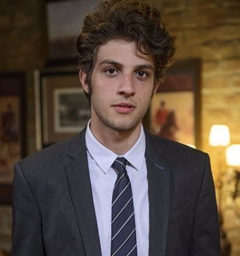 chay-suede-surpreende-fas-com-novo-visual