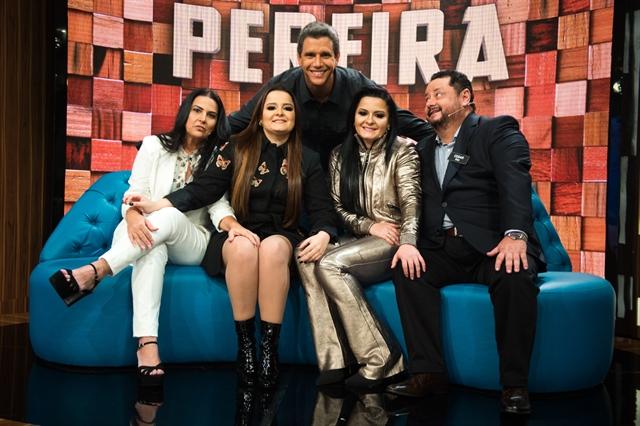 tamanho-familia:-maiara-e-maraisa-enfrentam-matheus-e-kauan-no-palco-do-programa