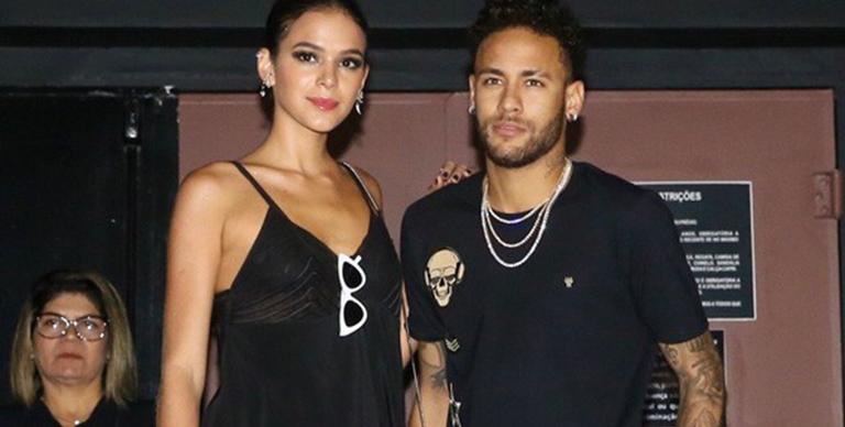 bruna-marquezine-quer-folga-para-acompanhar-neymar-na-copa