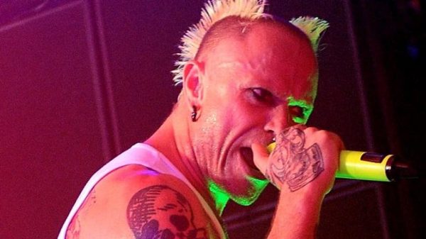 vocalista-do-‘the-prodigy’-morre-aos-49-anos