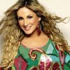 claudia-leitte-desembarca-em-aviao-clandestino-e-policia-prende-piloto