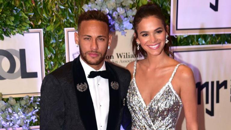 assessoria-de-bruna-marquezine-comenta-sobre-polemica-com-neymar