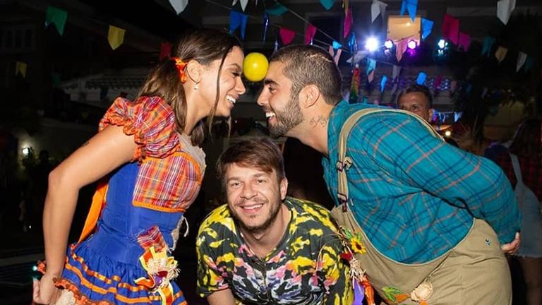 anitta-faz-arraia-com-presenca-de-scooby-e-dos-‘ex’-neymar-e-medina