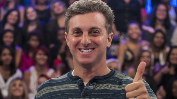 luciano-huck-fala-sobre-jatinho-de-18-milhoes-financiado-pelo-bndes