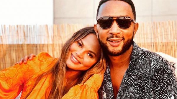 john-legend-e-crissy-teigen-perdem-bebe-durante-o-parto