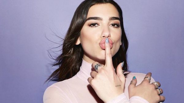 dua-lipa-arrasa-em-performance-ao-vivo-na-live-radio-da-bbc