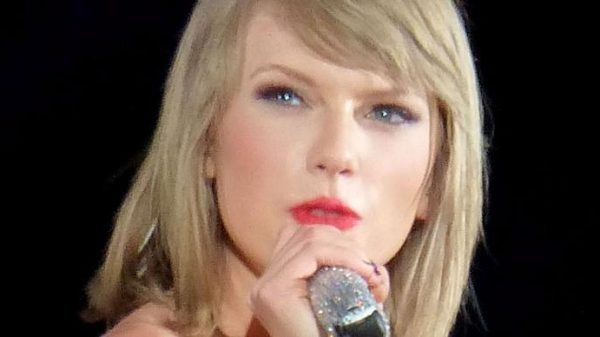 Taylor Swift vende 1 milhão de cópias em 5 dias