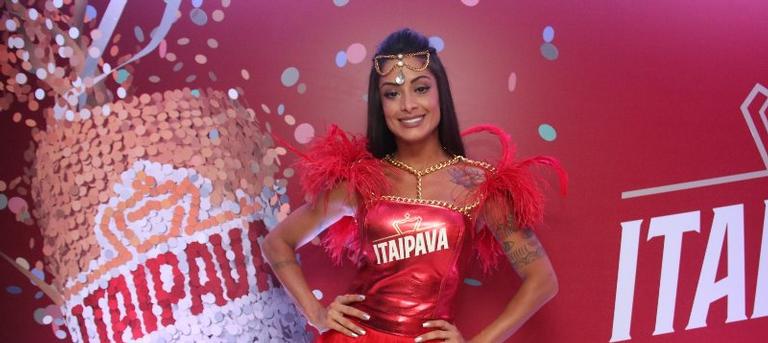 aline-riscado-fara-‘maratona’-como-musa-de-camarote-de-cervejaria