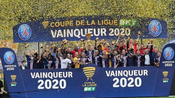 psg-vence-lyon-nos-penaltis-e-conquista-copa-da-liga-francesa