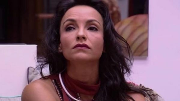 marinalva-e-eliminada-do-bbb17-com-77,17-%-dos-votos-do-publico