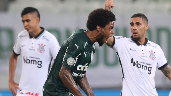 palmeiras-goleia-corinthians-e-segue-sonhando-com-titulo-brasileiro