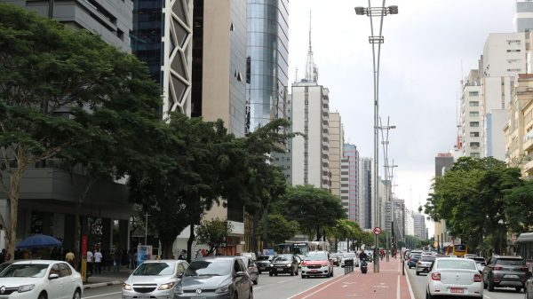 covid-19:-governador-de-sp-preve-ano-dificil-e-pede-ajuda-de-prefeitos