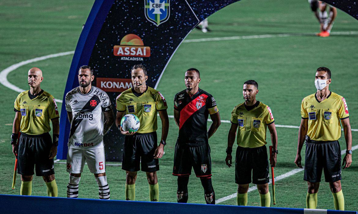 vasco-empata-com-o-atletico-go-e-deixa-a-zona-do-rebaixamento