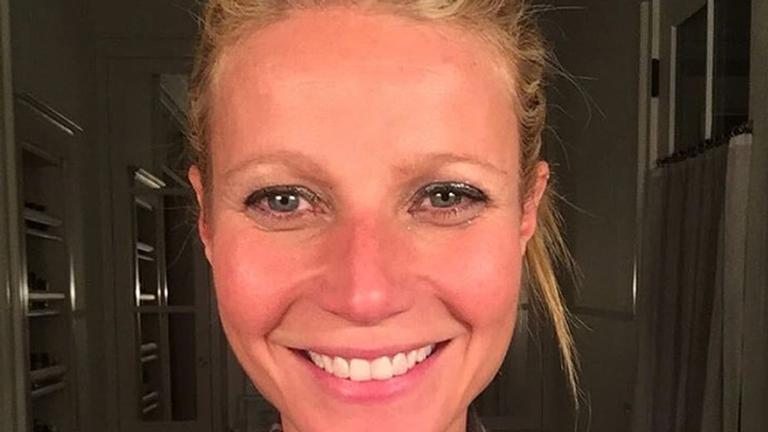 Atriz Gwyneth Paltrow posa como veio ao mundo em foto de aniversario (Arquivo)