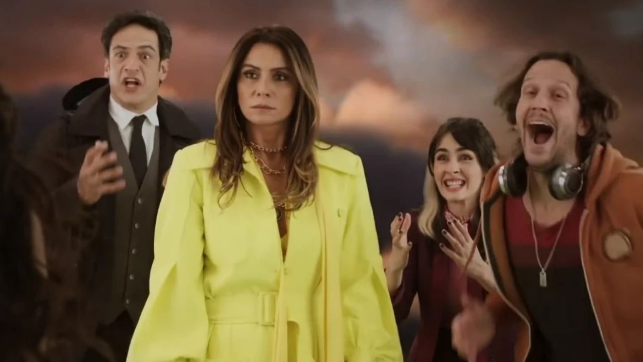 Imagem: Guilherme, Paula, Flávia e Neném 'morrem' e ganham nova chance em Quanto Mais Vida Melhor, mas por apenas um ano. - Foto: Reprodução/Globo