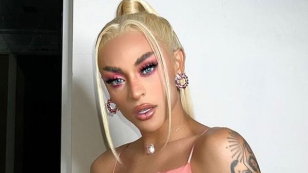 Pabllo Vittar provocou reações nos seguidores ao compartilhar foto de fio dental (Foto: Reprodução Instagram)