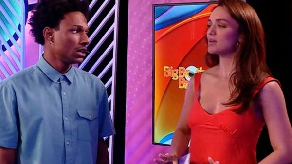 Rafa Kalimann esqueceu o nome do colega Rhudson Victor na estreia do Rede BBB (Foto: Reprodução Multishow)