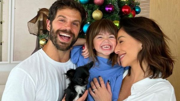 Sabrina Sato em registro de Natal com Duda Nagle e Zoe (foto: Reprodução Instagram)