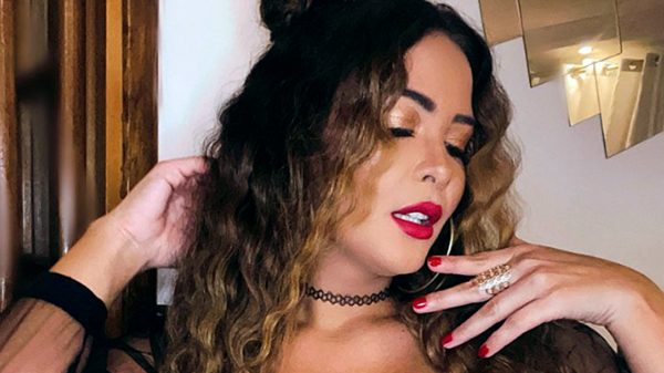 Geisy Arruda esquentou a temperatura nas redes ao posar com lingerie preta (Instagram)