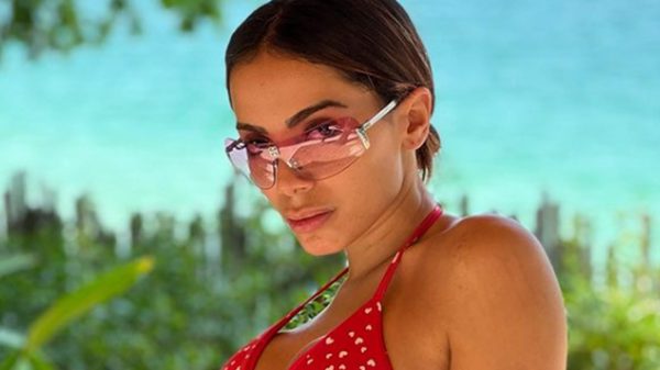 Anitta mostrou porque é tendência na moda com clipe publicado nas redes sociais (Instagram)