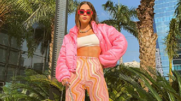 A ex-BBB Jade clicou com look todo rosa e surpreende fãs (Instagram)