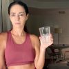 A atriz Claudia Ohana, 59 anos, esbanja beleza e boa forma em look fitness (Instagram)