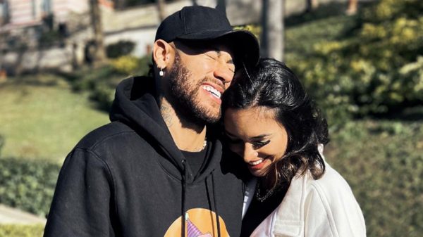 Neymar e Bruna Biancardi: pedido oficial de namoro veio do craque (Instagram)