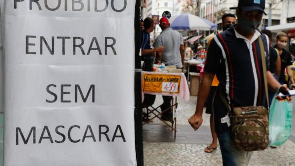 covid-19:-brasil-registra-44.592-casos-e-265-mortes-em-24-horas