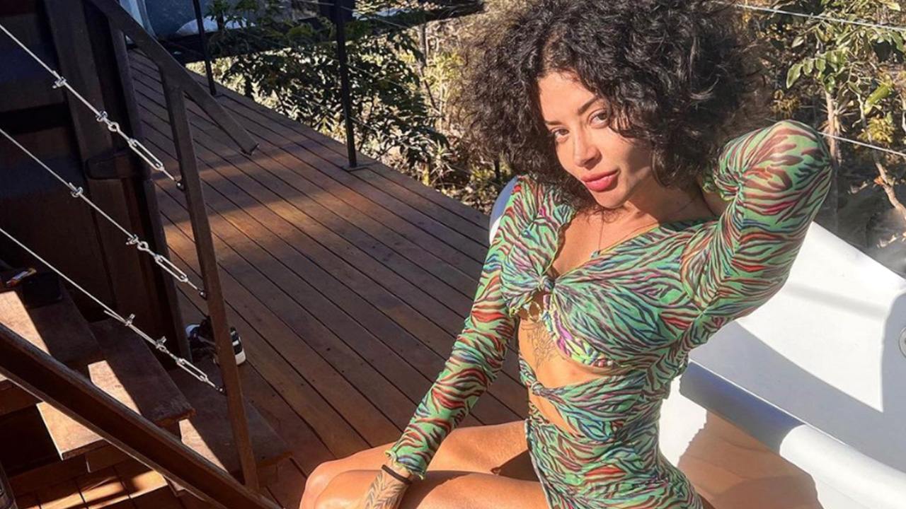 Aline Campos esbanja sua boa forma Jesus Luz se derrete (Instagram)