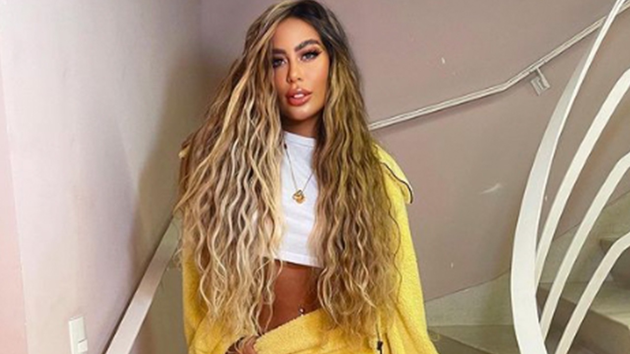 Rafaella Santos posa de top e conjunto amarelo e encanta seguidores (Instagram)