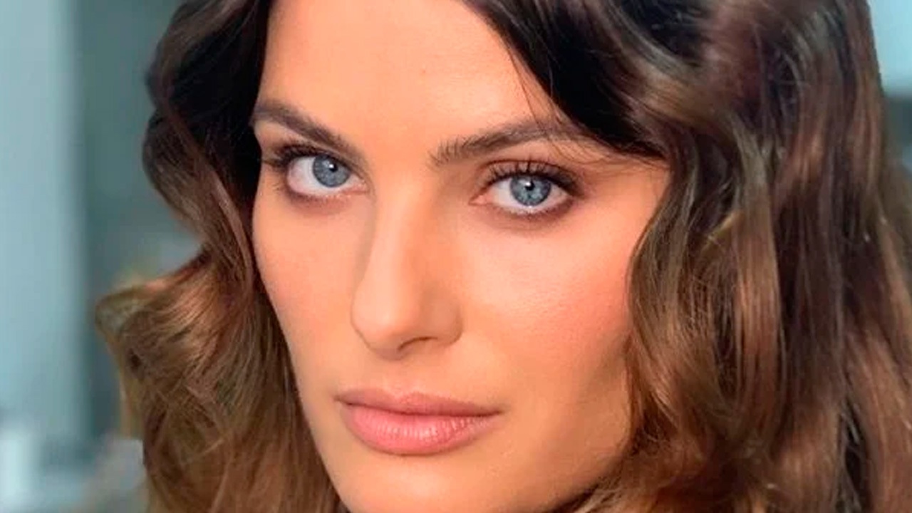 Isabeli Fontana virou assunto nas redes com seu "encontro com ETs" (Reprodução)