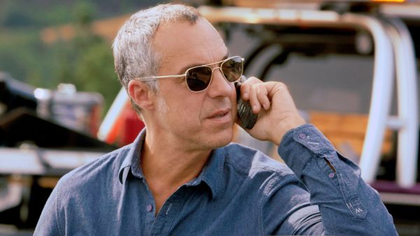 Titus Welliver vive o detetive Harry Bosch na série homônima