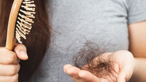 O estresse é um dos maiores inimigos do seu cabelo