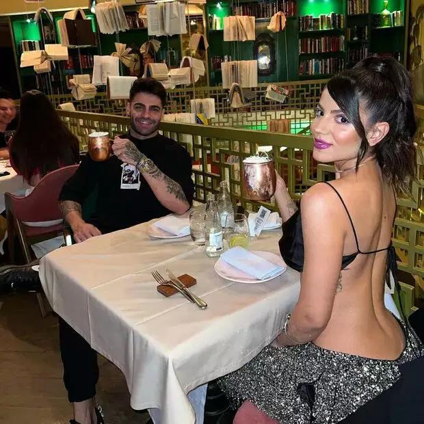 Hariany Almeida e seu namorado, DJ Netto. (Imagem: Reprodução/Instagram)