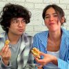 Bruna Marquezine e Xolo Maridueña provam comidas típicas e se divertem (Instagram)