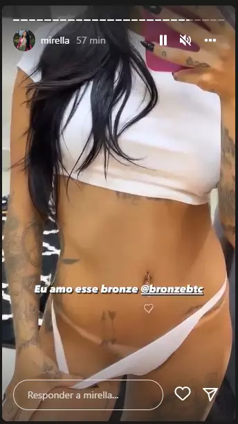 Mirella renovando o seu bronzeado (Foto: Reprodução/Instagram)