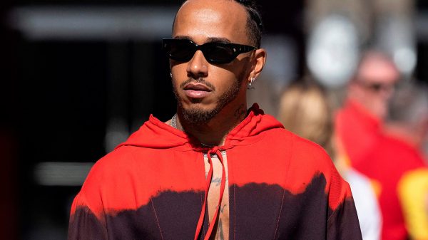 Lewis Hamilton na última quinta (20), em Austin (Texas), com full-look Ferragamo