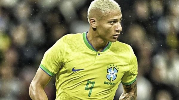 Richarlison deu até o calção do jogo pra torcida e viralizou nas redes (Instagram)