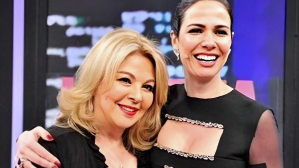 Luciana Gimenez com a mãe, Vera Gimenez (Reprodução)