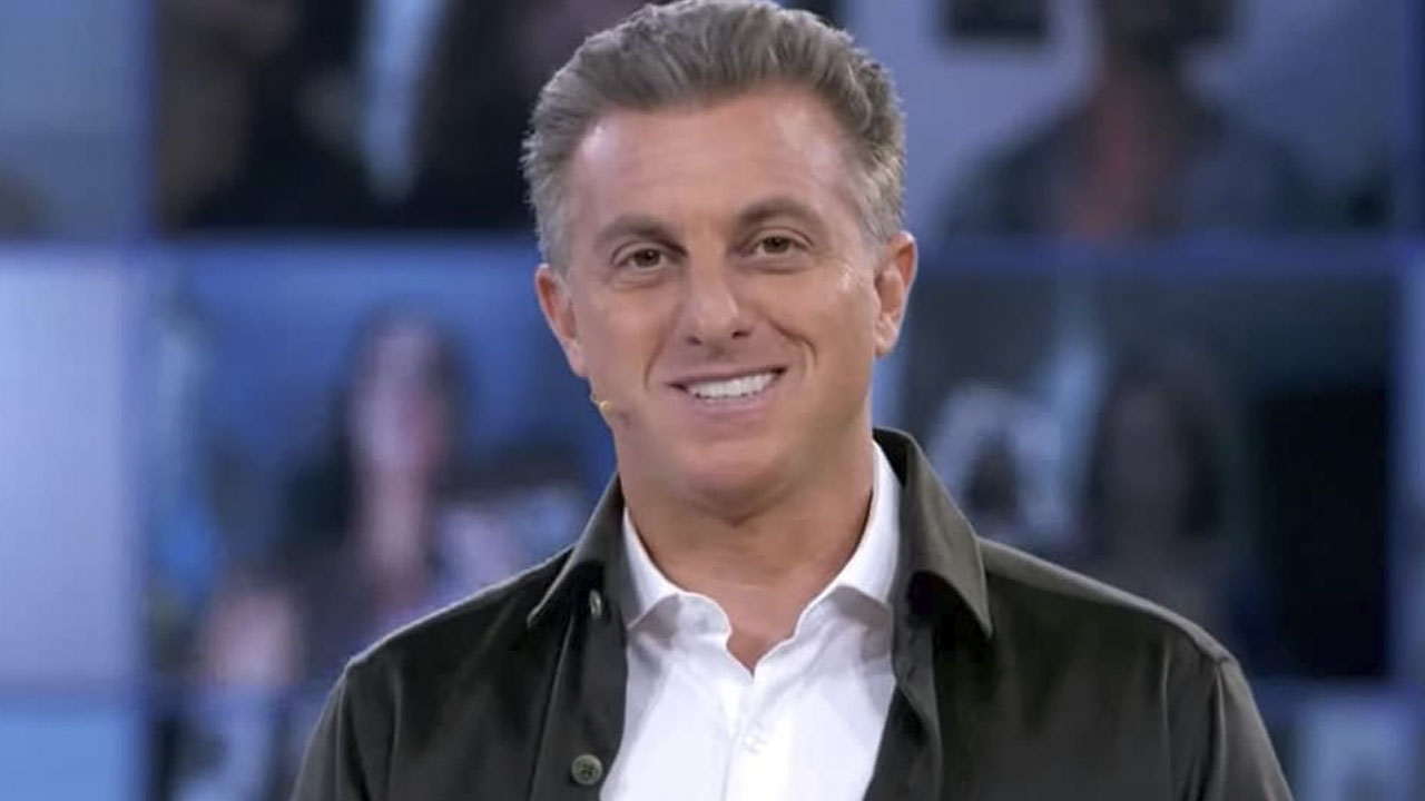 Luciano Huck surpreendeu com mensagem no primeiro "Domingão" do ano (Divulgação)