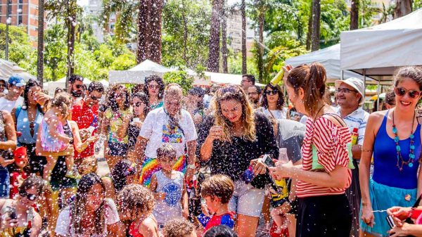 Tem bloquinho na Praça Cidade de Milão, na Vila Nova Conceição neste domingo às 10h com entrada gratuita