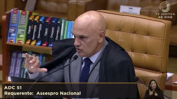 Alexandre de Moraes brinca com Dias Toffoli: "Palmeiras não tem mundial"