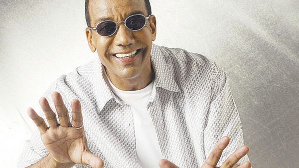 O genial Jorge Benjor completa 84 anos nesta quarta-feira (22)